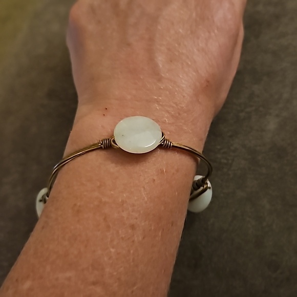 BOURBON & BOWTIES Faceted Gemstone Bead Wire Wrap Bangle Bracelet - Picture 6 of 6